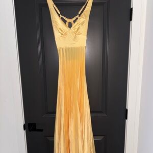 Elegant Yellow Maxi Dress